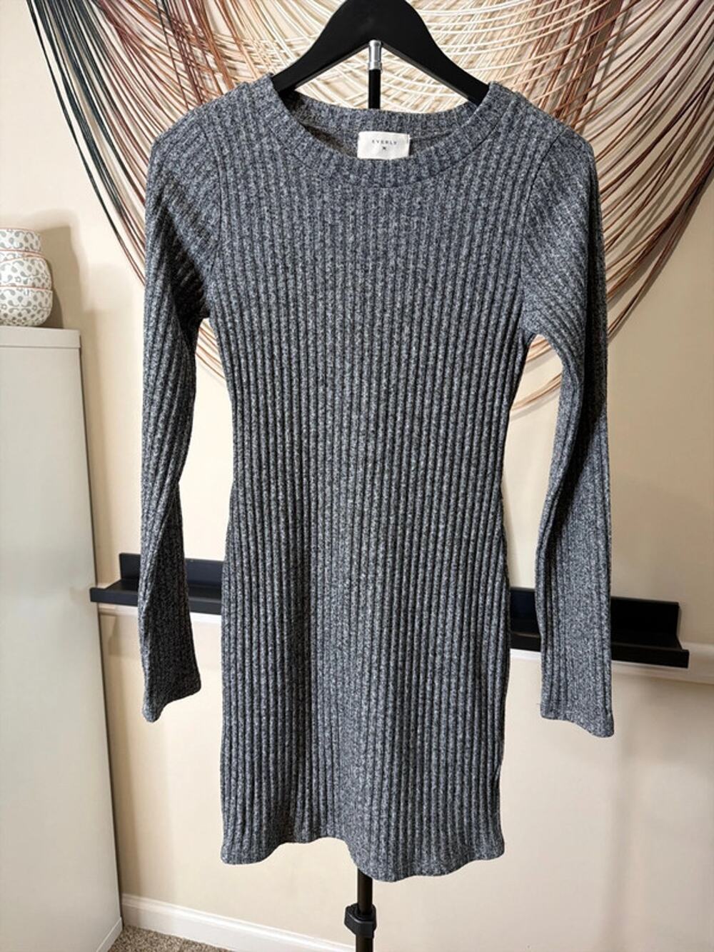 Everly Gray, long sleeve mini dress EUC s 3314